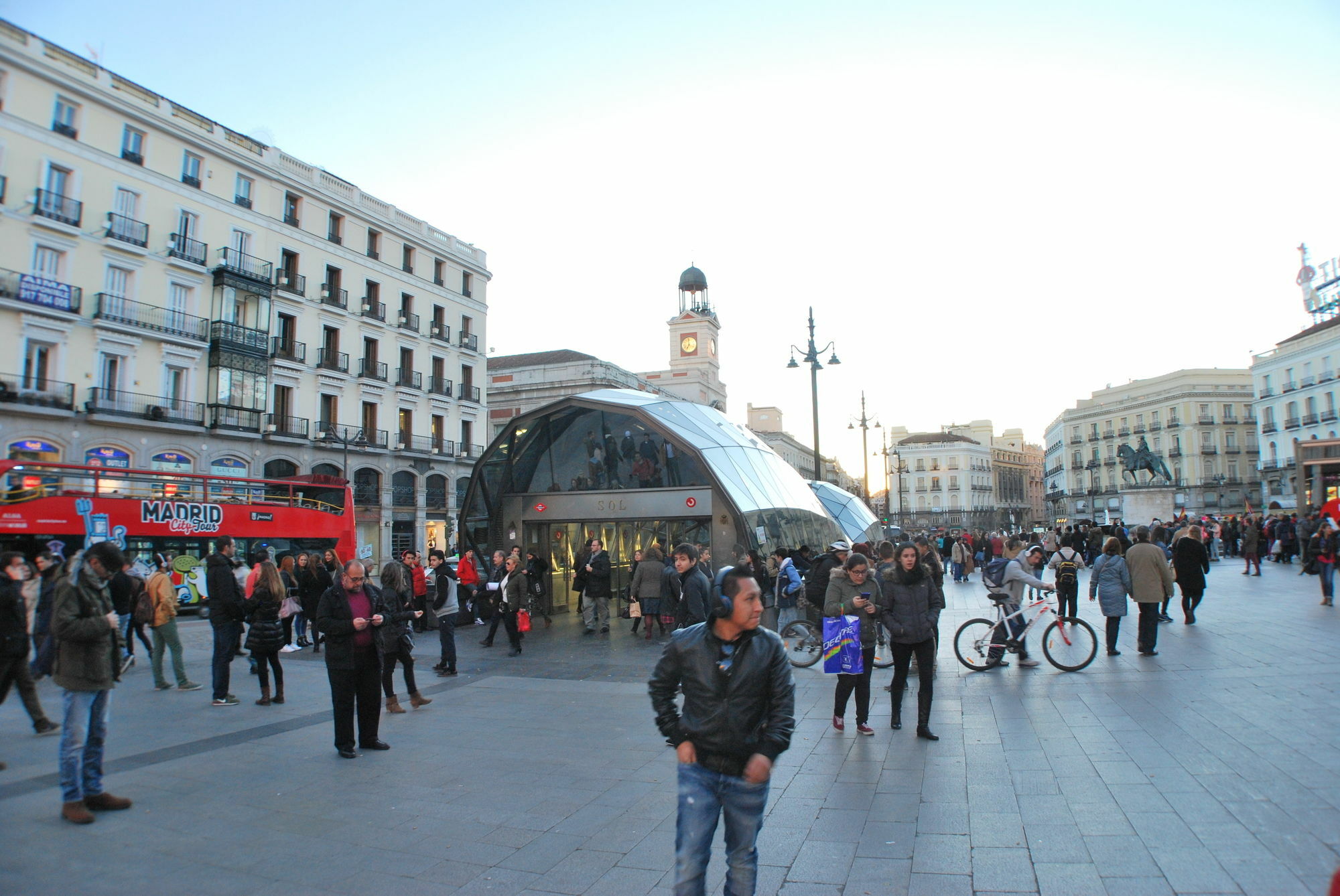 Welcome Puerta del Sol Madrid Exterior foto